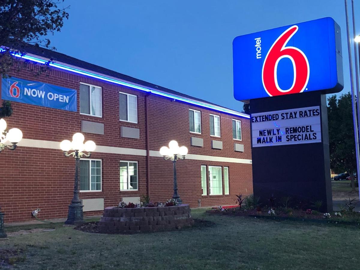 Motel 6 Tulsa, Ok - Central Екстериор снимка
