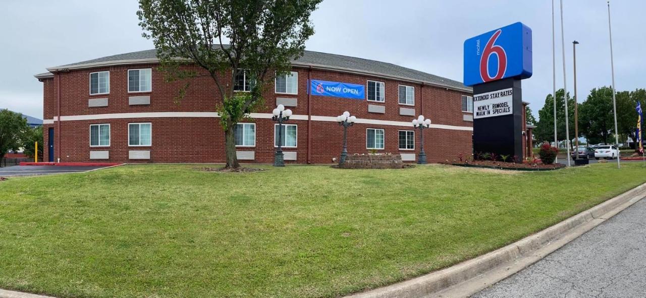 Motel 6 Tulsa, Ok - Central Екстериор снимка