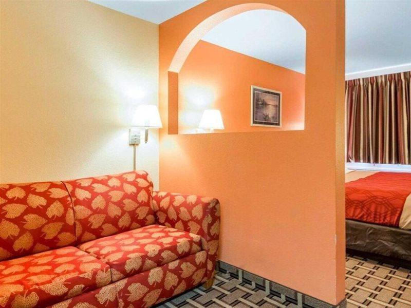 Motel 6 Tulsa, Ok - Central Екстериор снимка