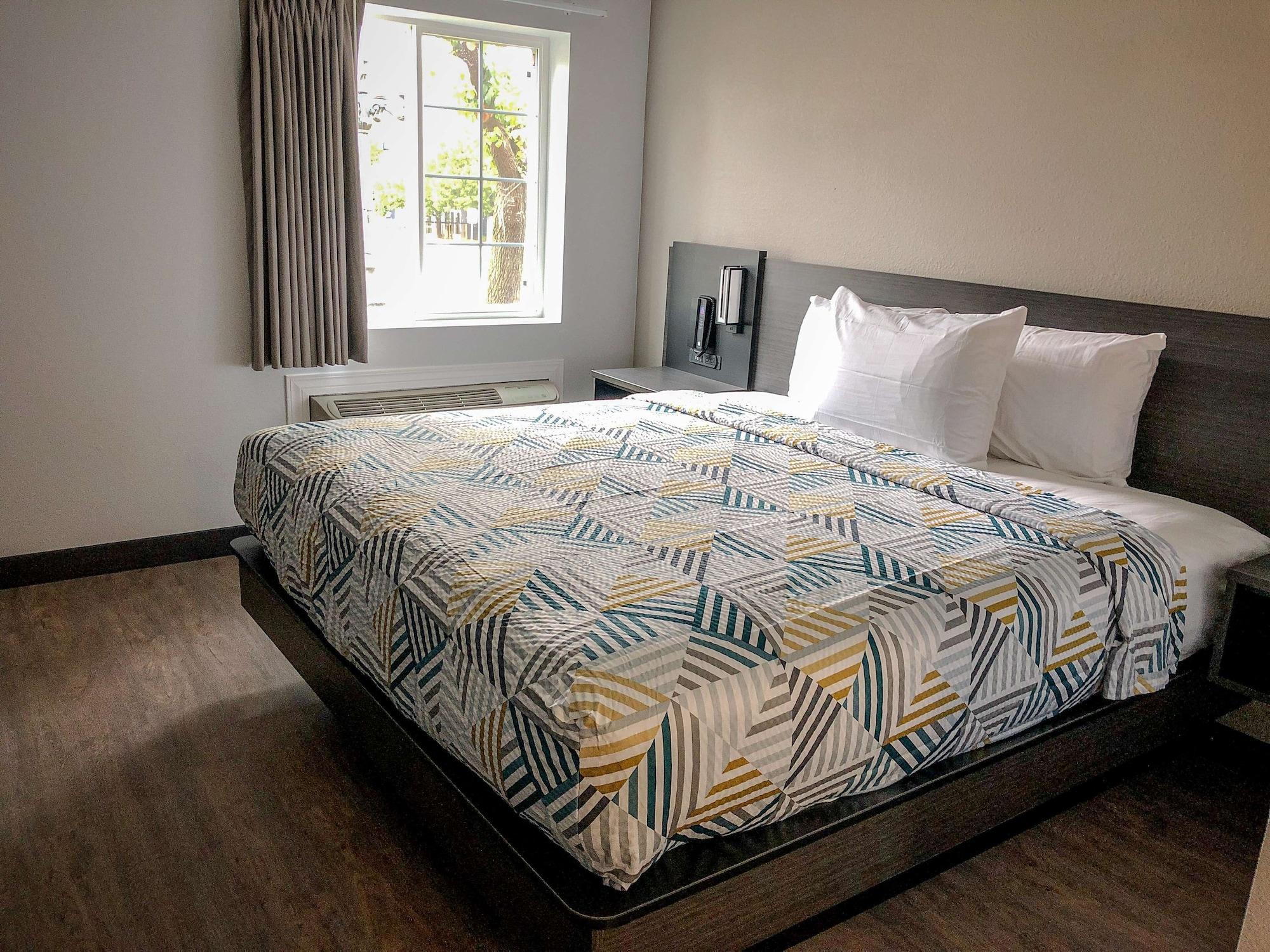 Motel 6 Tulsa, Ok - Central Екстериор снимка