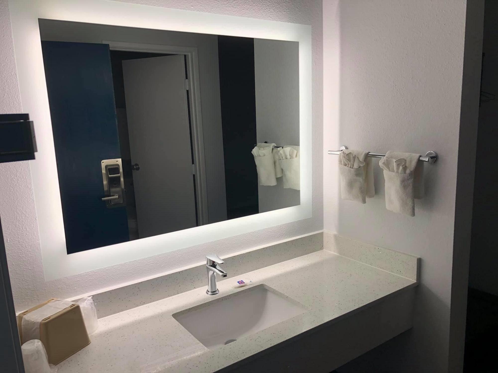 Motel 6 Tulsa, Ok - Central Екстериор снимка