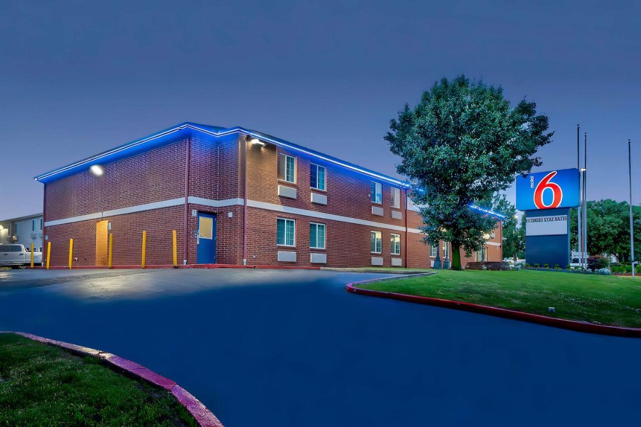 Motel 6 Tulsa, Ok - Central Екстериор снимка