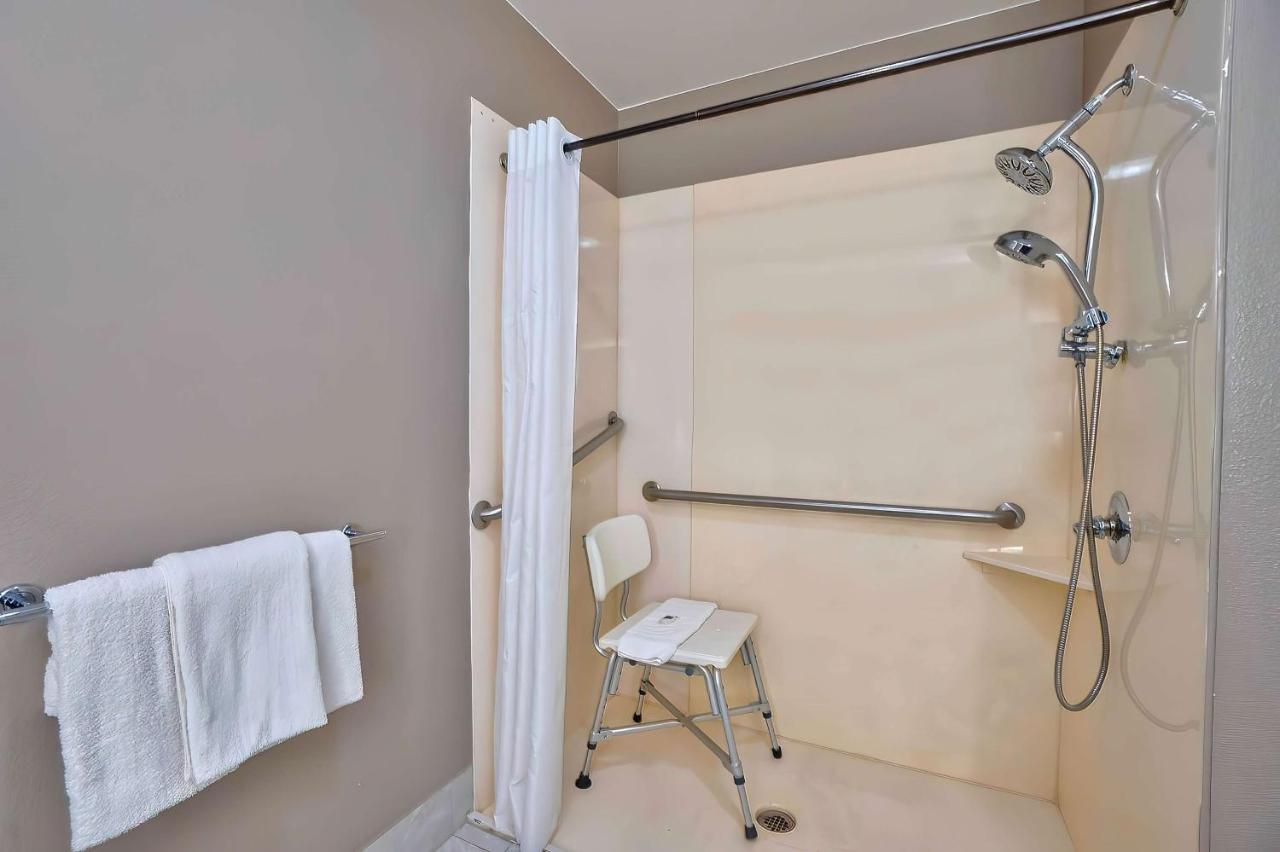 Motel 6 Tulsa, Ok - Central Екстериор снимка
