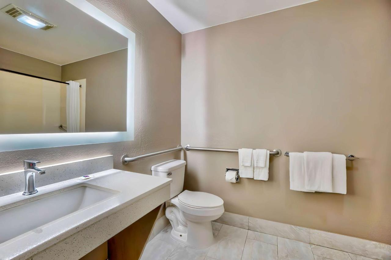 Motel 6 Tulsa, Ok - Central Екстериор снимка