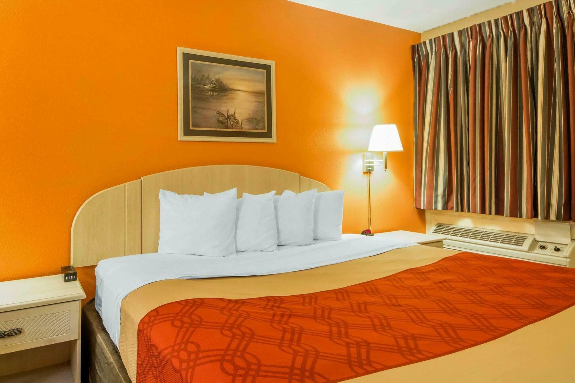 Motel 6 Tulsa, Ok - Central Екстериор снимка